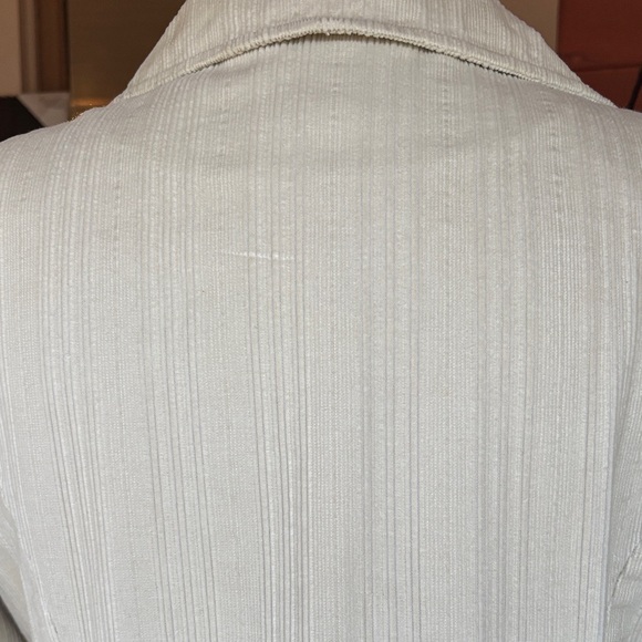 J. Jill Cream Trench Coat for Women - Picture 5 of 7